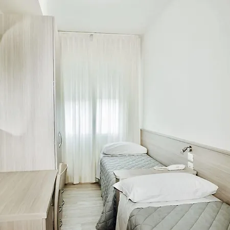Anny Hotel 3*