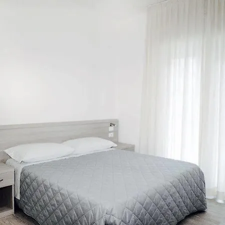 Anny Hotel 3*
